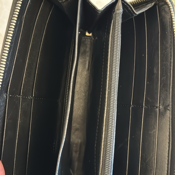 Authentic Gucci GG logo black on black - Picture 5 of 15